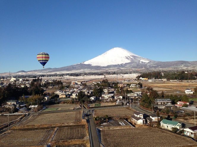 藤乃煌(ふじのきらめき)（ペット可グランピング施設）の熱気球フリーフライト体験の画像