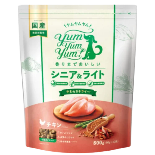 シニア犬用ドッグフード「yum yum yum! チキン やわらかドライタイプ」のパッケージの画像