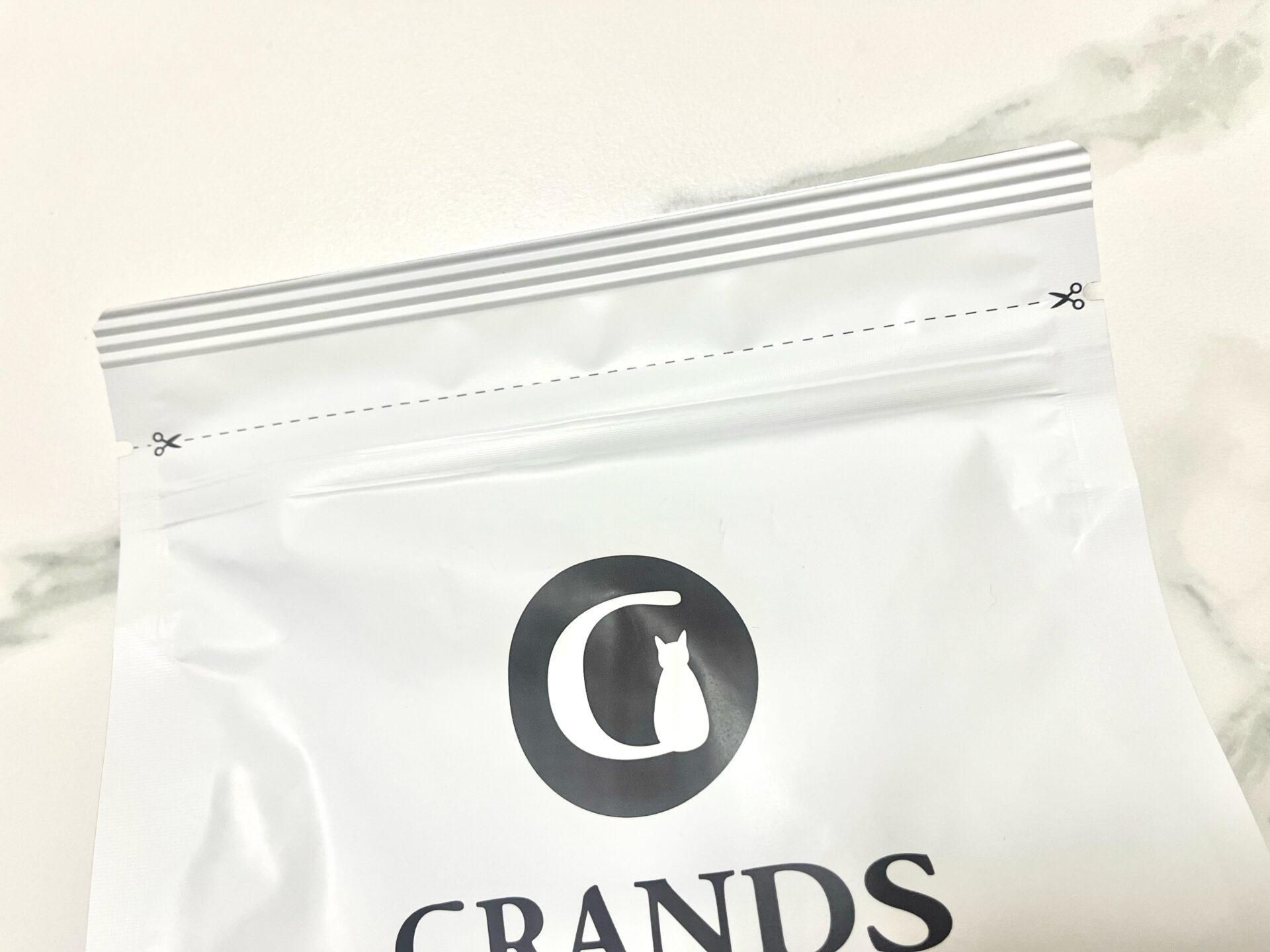 「グランツ キャットフード」のパッケージのチャック部分の写真